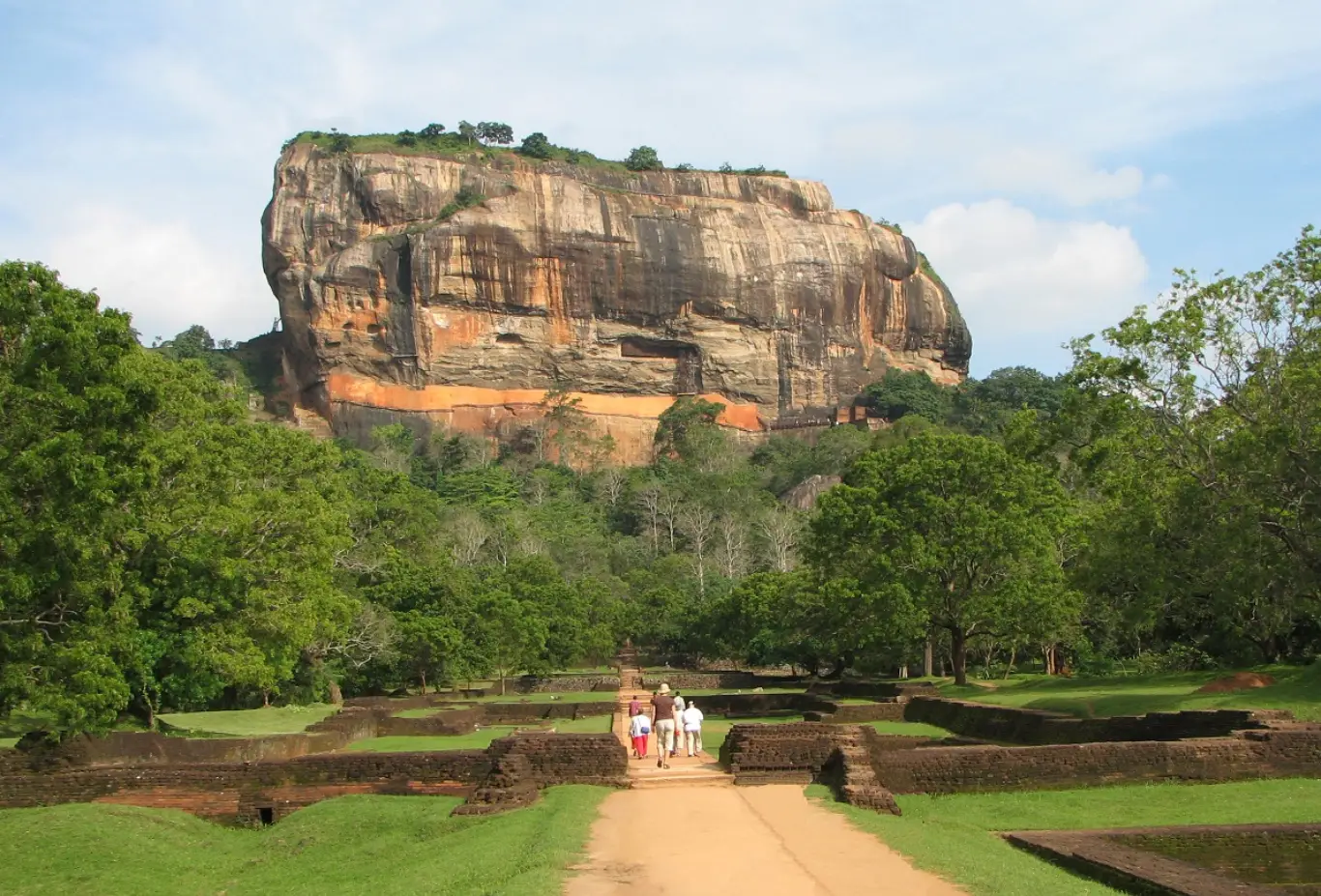 Climb Sigiriya Rock Fortress (1)