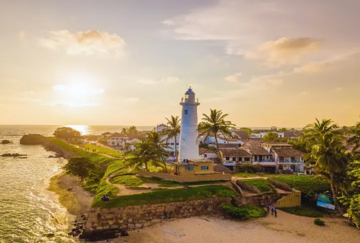 Explore the Dutch Fort in Galle